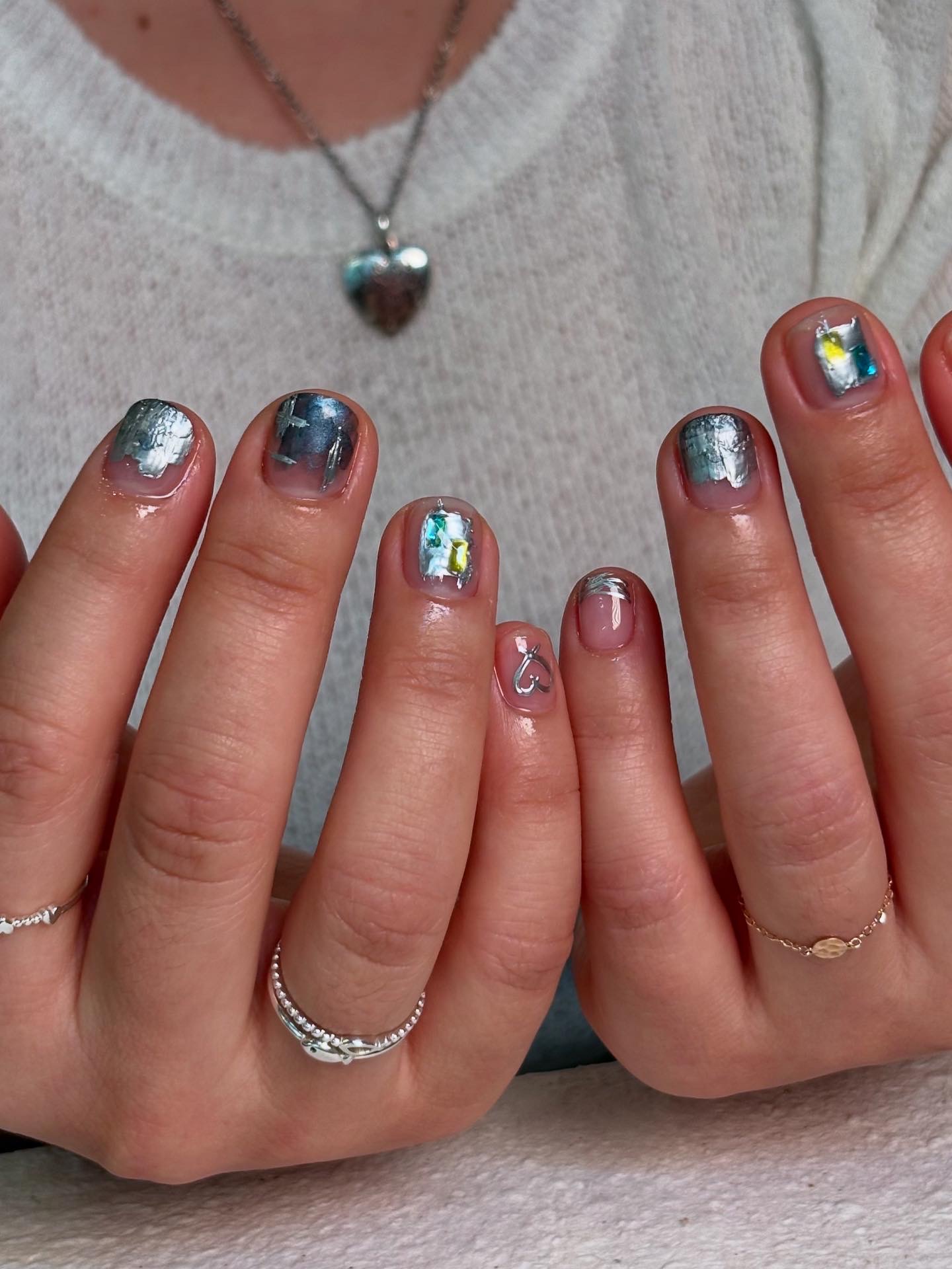 모스네일 대표 이미지