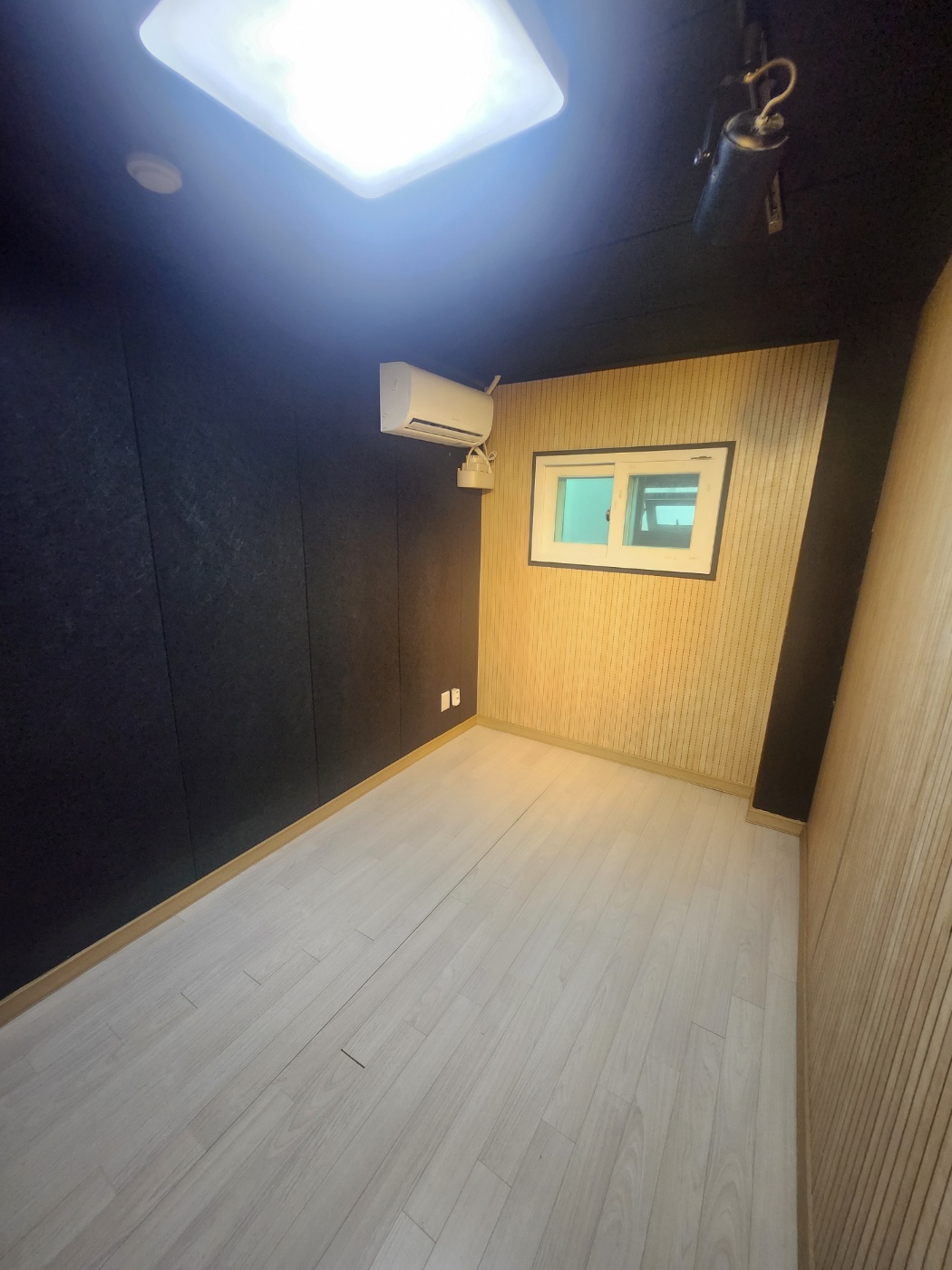 1번째 스튜디오 사진