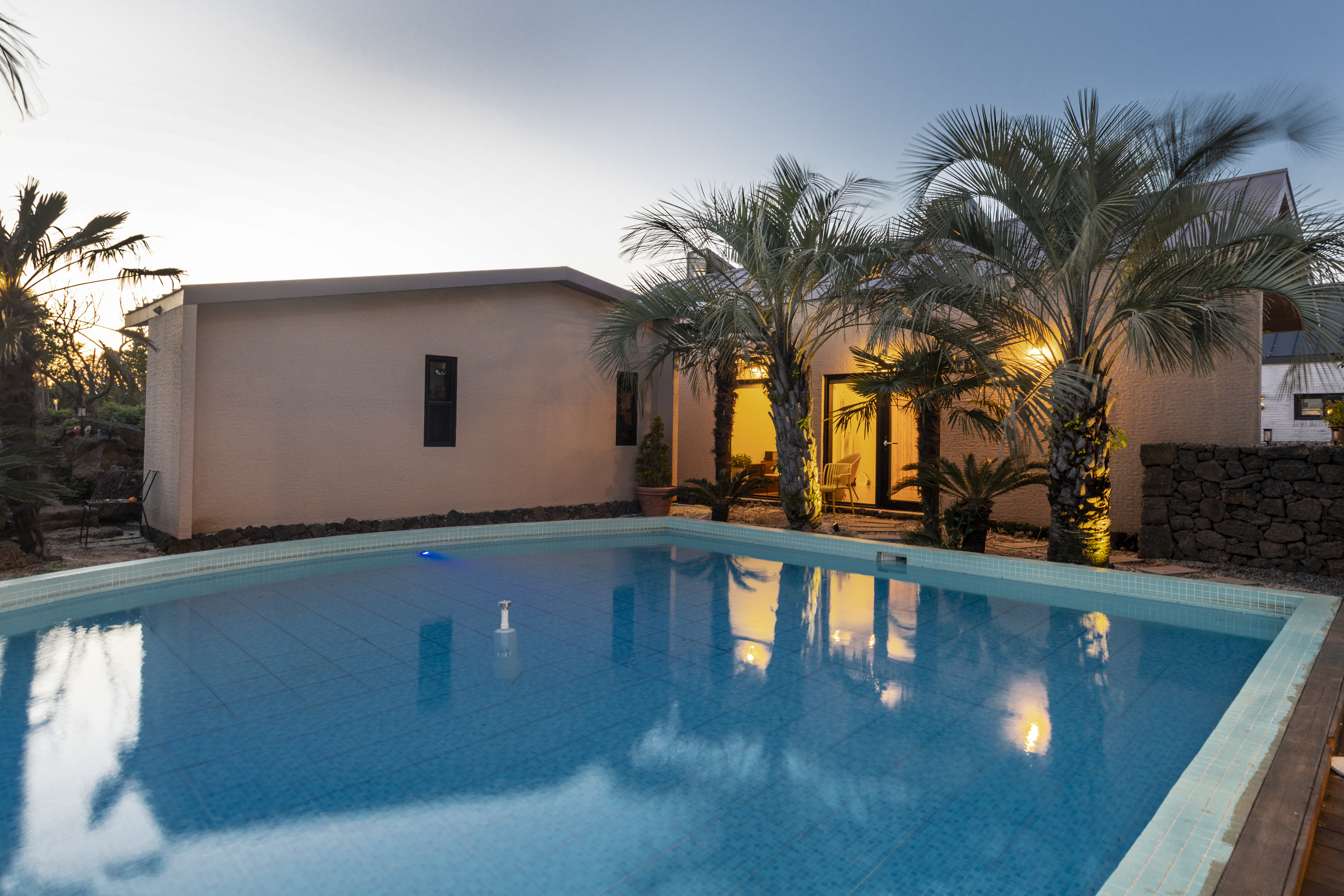 숙소 대표 이미지 1