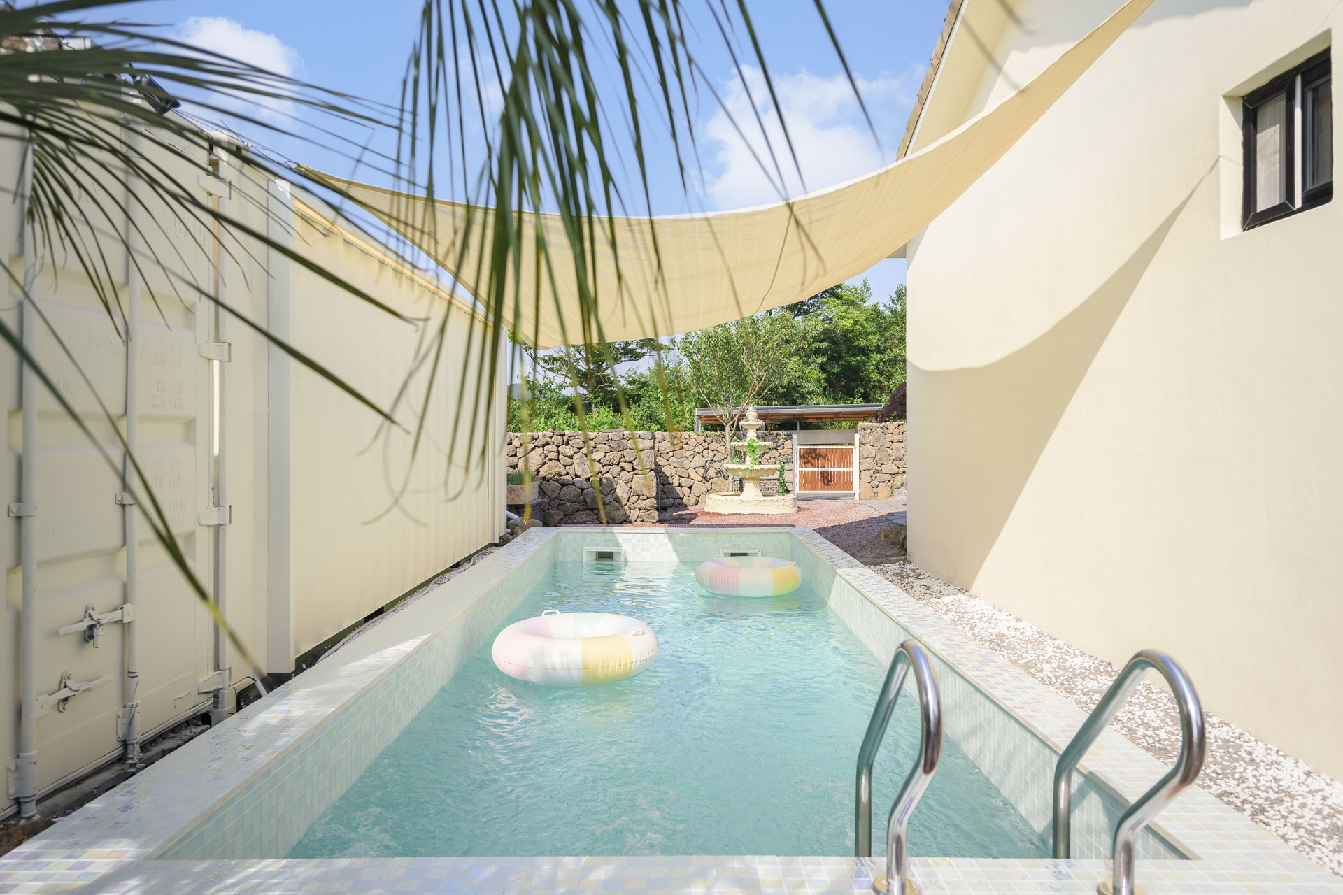 숙소 대표 이미지 1