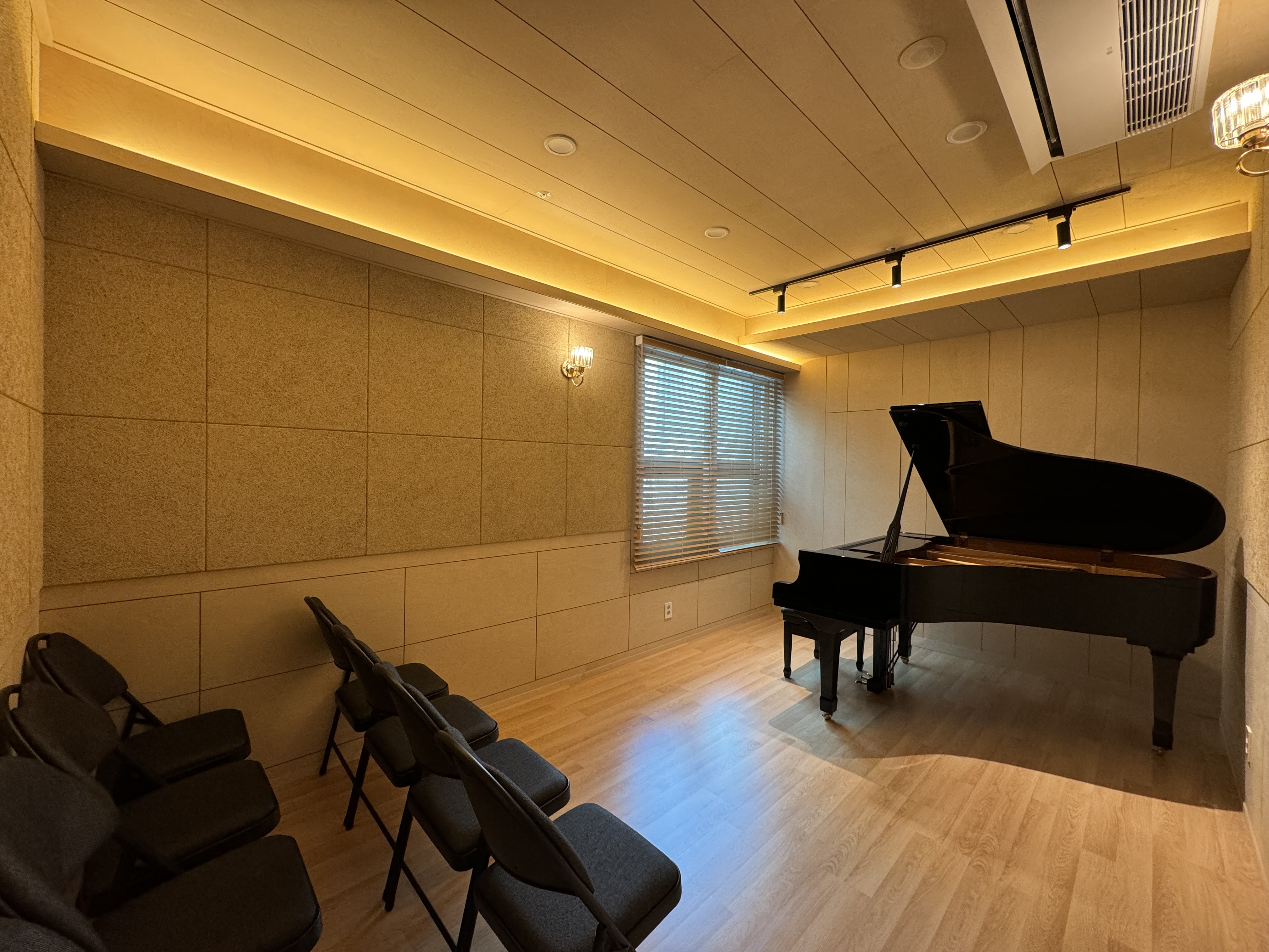 1번째 스튜디오 사진