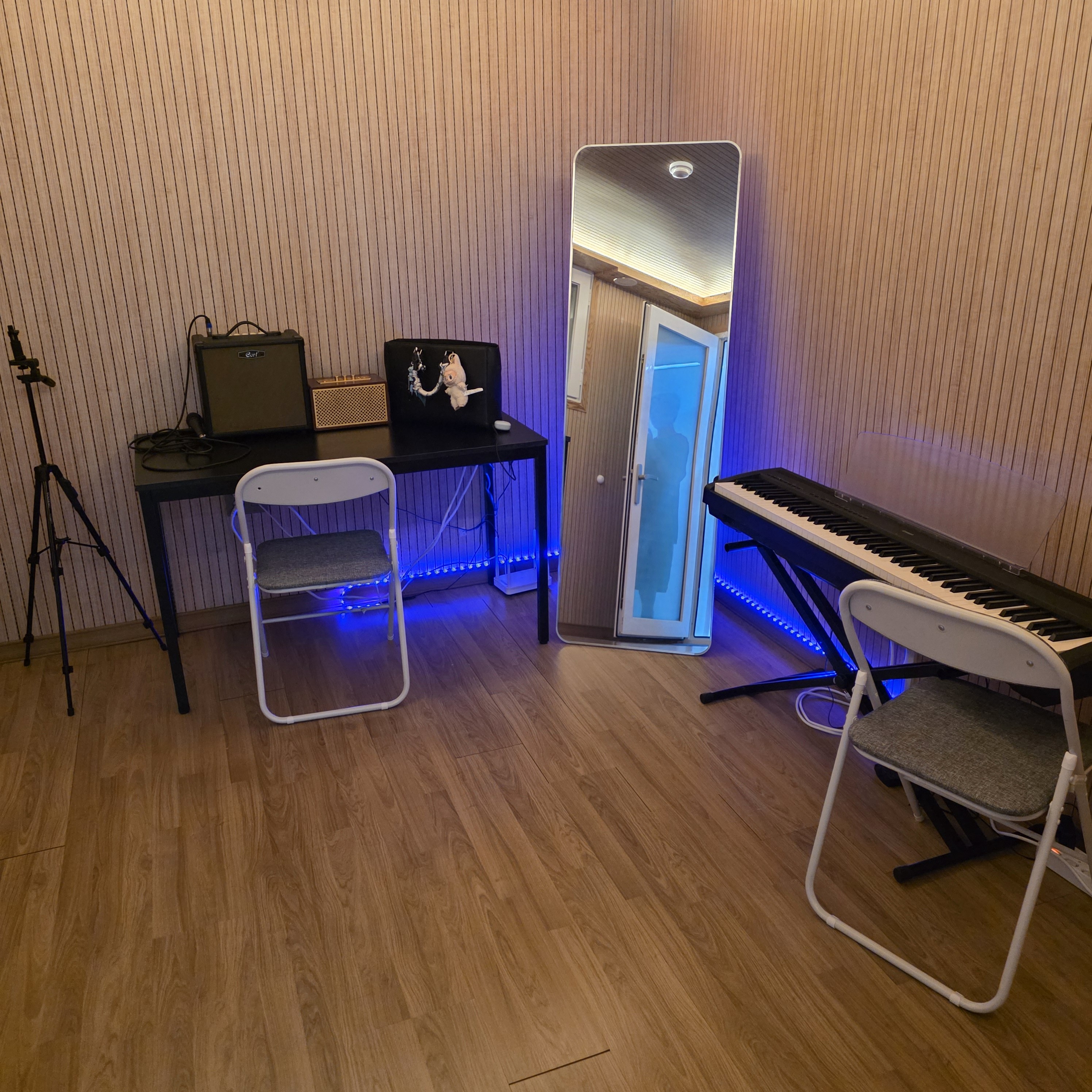 4번째 스튜디오 사진