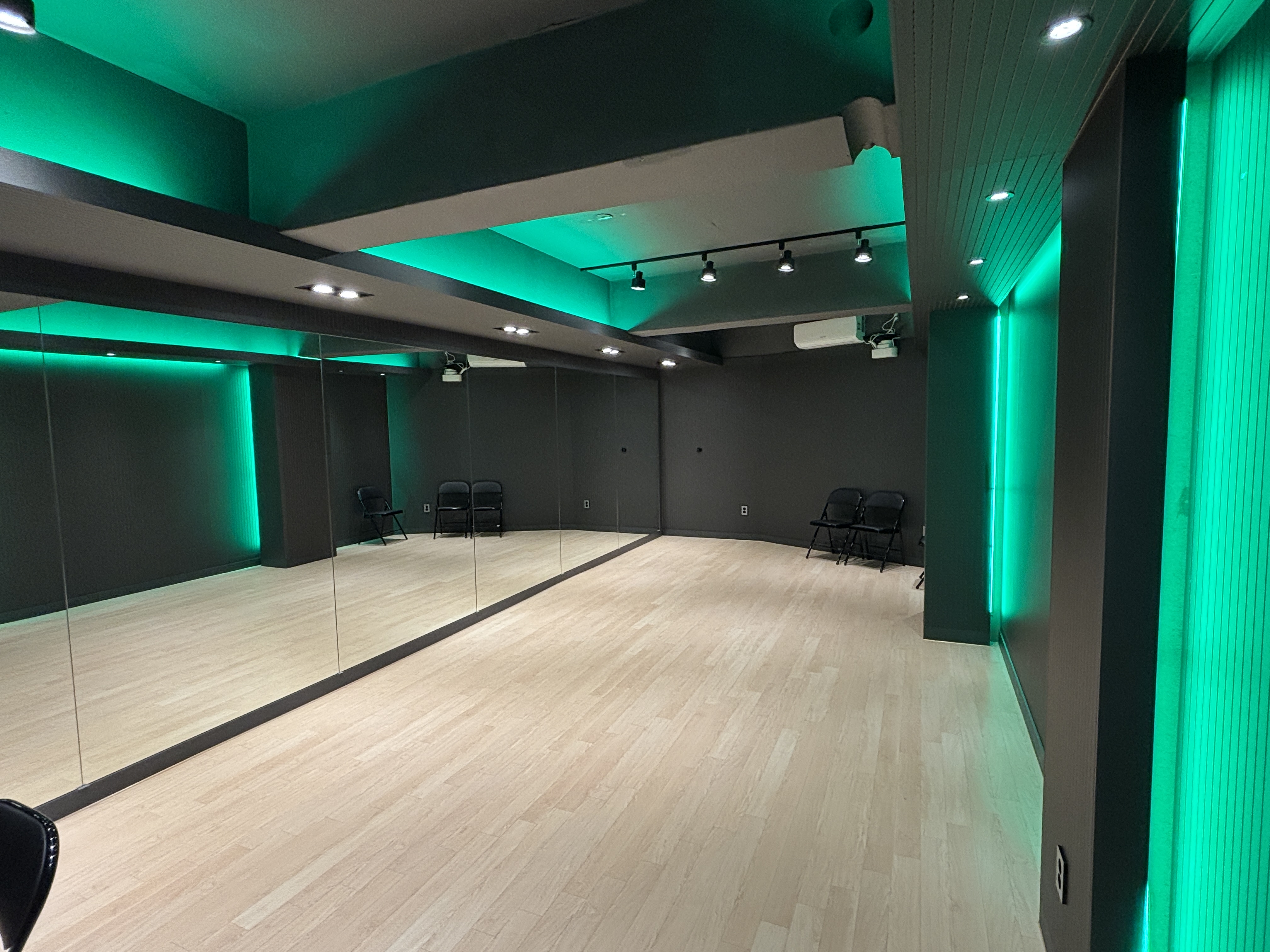 1번째 스튜디오 사진